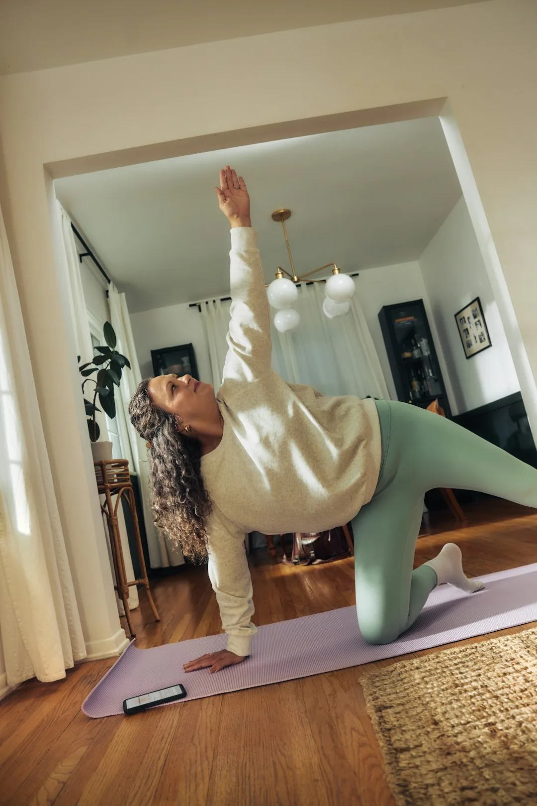 의료 AI는 진료 기록 분석부터 영상 판독까지 다양한 분야에 도입되며 기대를 모으고 있습니다. 하지만 실제 환자에게 어떤 도움이 되는지에 대한 임상적 증거는 여전히 부족한 상황입니다. 의료 AI의 현재와 미래, 그리고 환자가 꼭 알아야 할 핵심 정보를 정리했습니다.