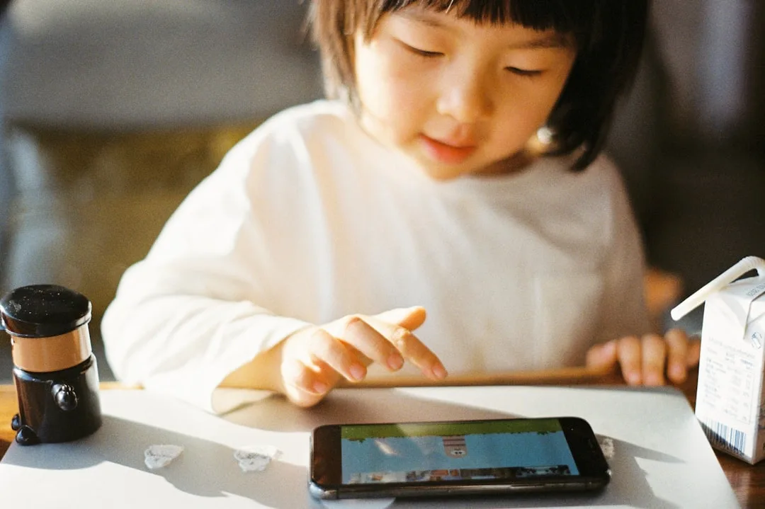 셰어런팅이 뭐길래 – 아이 사진 SNS 올리기 전 체크리스트